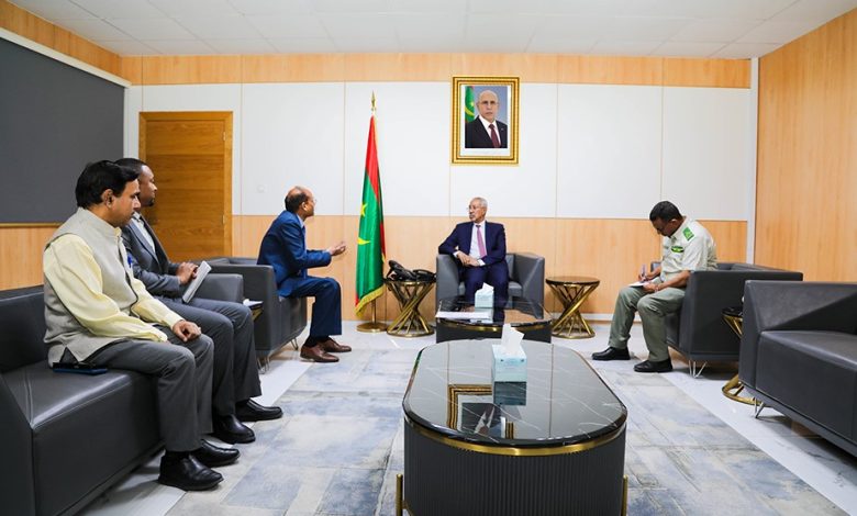 وزير الدفاع يبحث تعزيز التعاون مع الهند في مجالات الدفاع