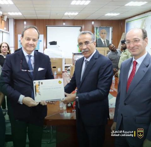الإدارة العامة للأمن الوطني تتسلم تجهيزات لوجستية وأجهزة إلكترونية بدعم من التعاون الإسباني