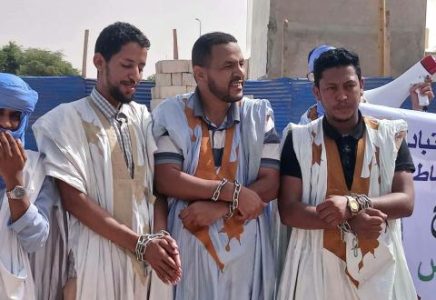 وقفة لمدرسين أمام وزارة التربية رفضا لقيود التبادل