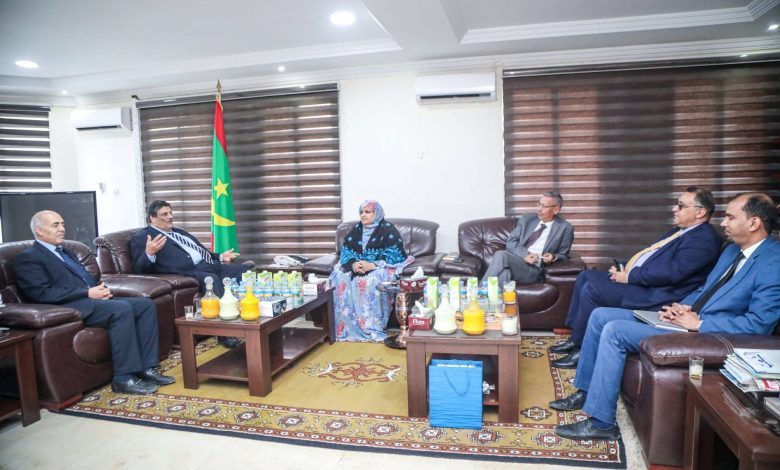 رئيسة جهة نواكشوط تستقبل سعادة سفير دولة فلسطين الشقيقة بنواكشوط