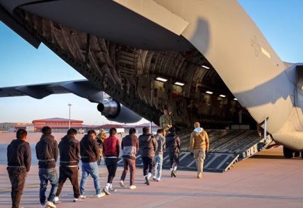 ليبيريا تستقبل نحو 1200 مرحّل من أميركا