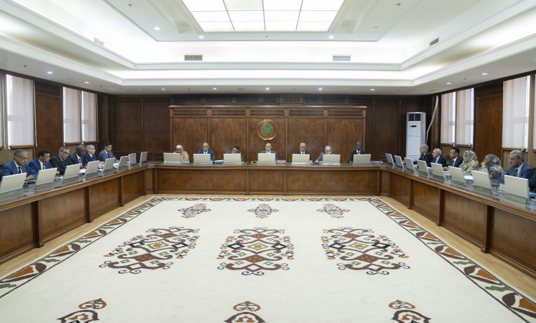 رئاسة الجمهورية تعلن انتهى اجتماع مجلس الوزارء قبل منتصف النهار